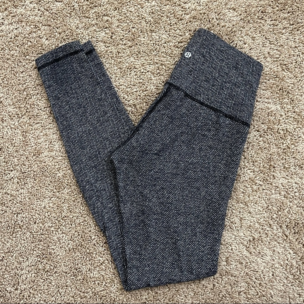 Lululemon athletic leggings